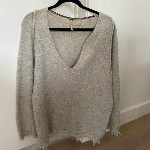 Free People sweater - Picture 4 of 5